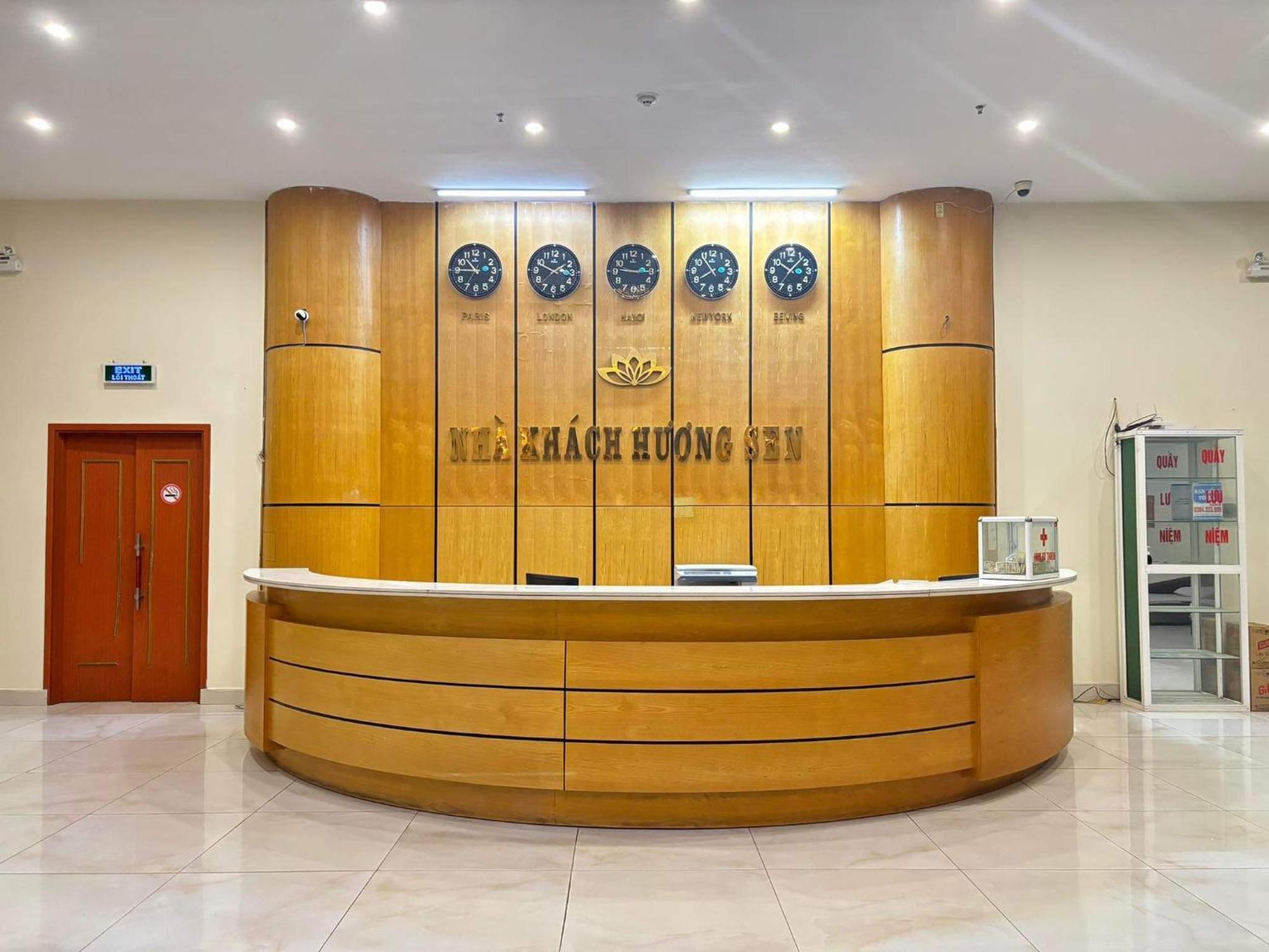 Nha Khach Huong Sen Hotel